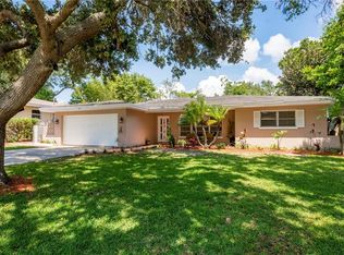 913 Oakview Ave, Clearwater, FL 33756
