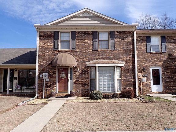 3rd image of 2176 Westbury Ct SW