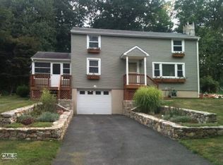 9 Clearview Dr, New Milford, CT 06776