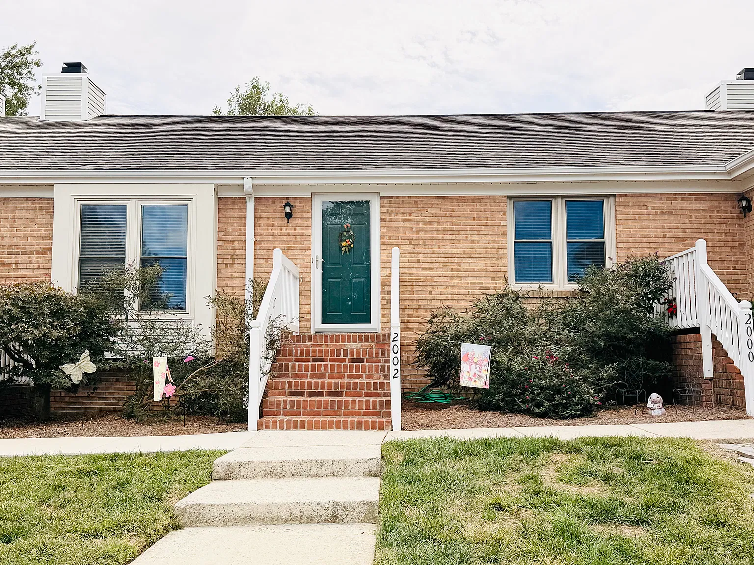 3 bed, 1339 sqft, $2,000 — Photo 1