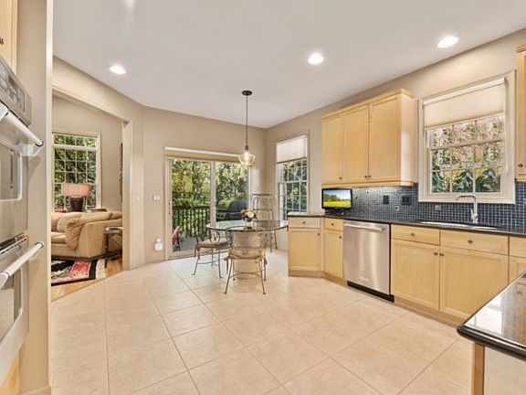3rd image of 53 Oconnor Cir