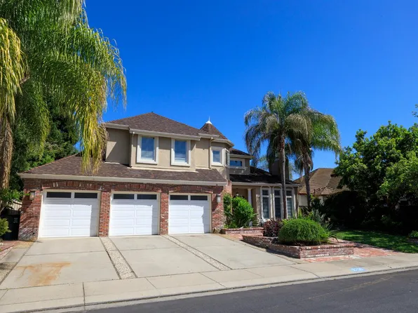 2708 Lake Front Ct, Modesto, CA 95355