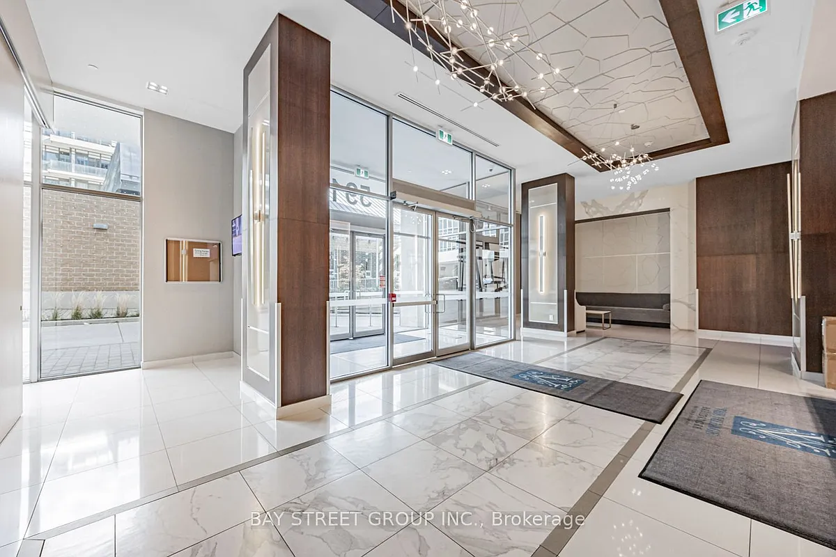 Building Photo - 591 Sheppard Ave E #317