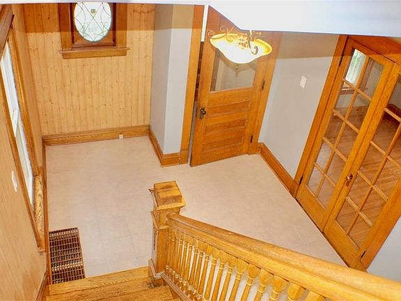 4th image of 263 Miller St