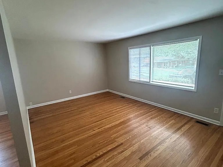 9800 Orlandi Ct — Photo 2
