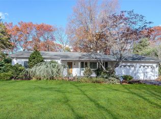 105 Rhoda Ave, Nesconset, NY 11767