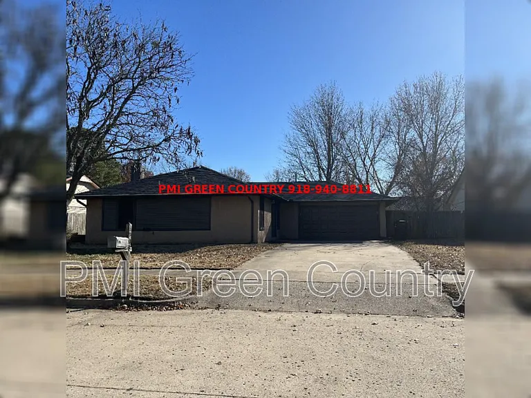 1203 W Austin St — Photo 1