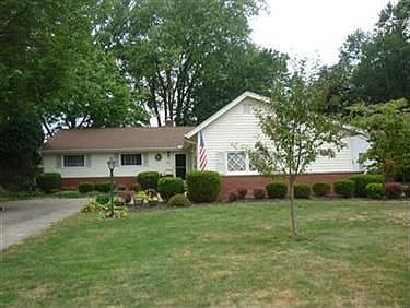 2nd image of 428 Powell Dr