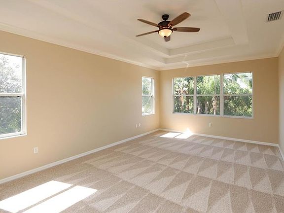 5th image of 2703 Park Meadow Dr