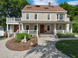 7 Dean St, Stoneham, MA 02180