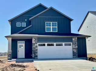 6413 W Valentine St, Sioux Falls, SD 57107