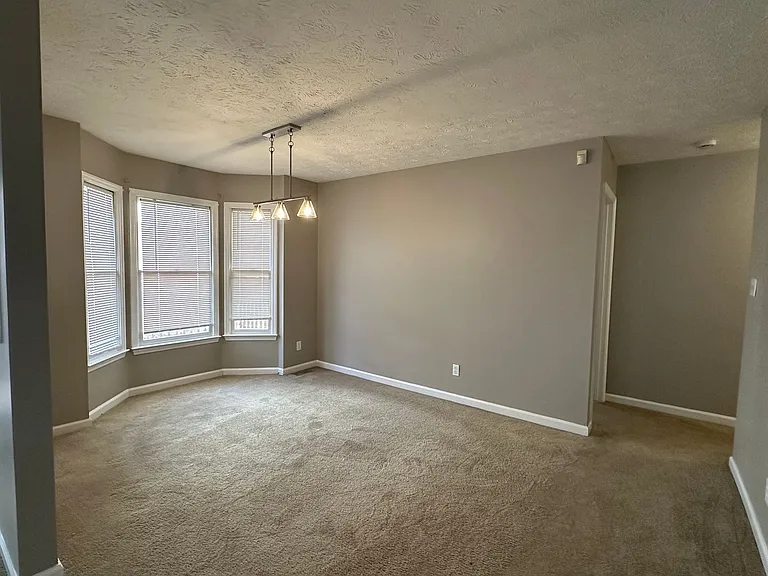 2678 Rivercliff Rd — Photo 5