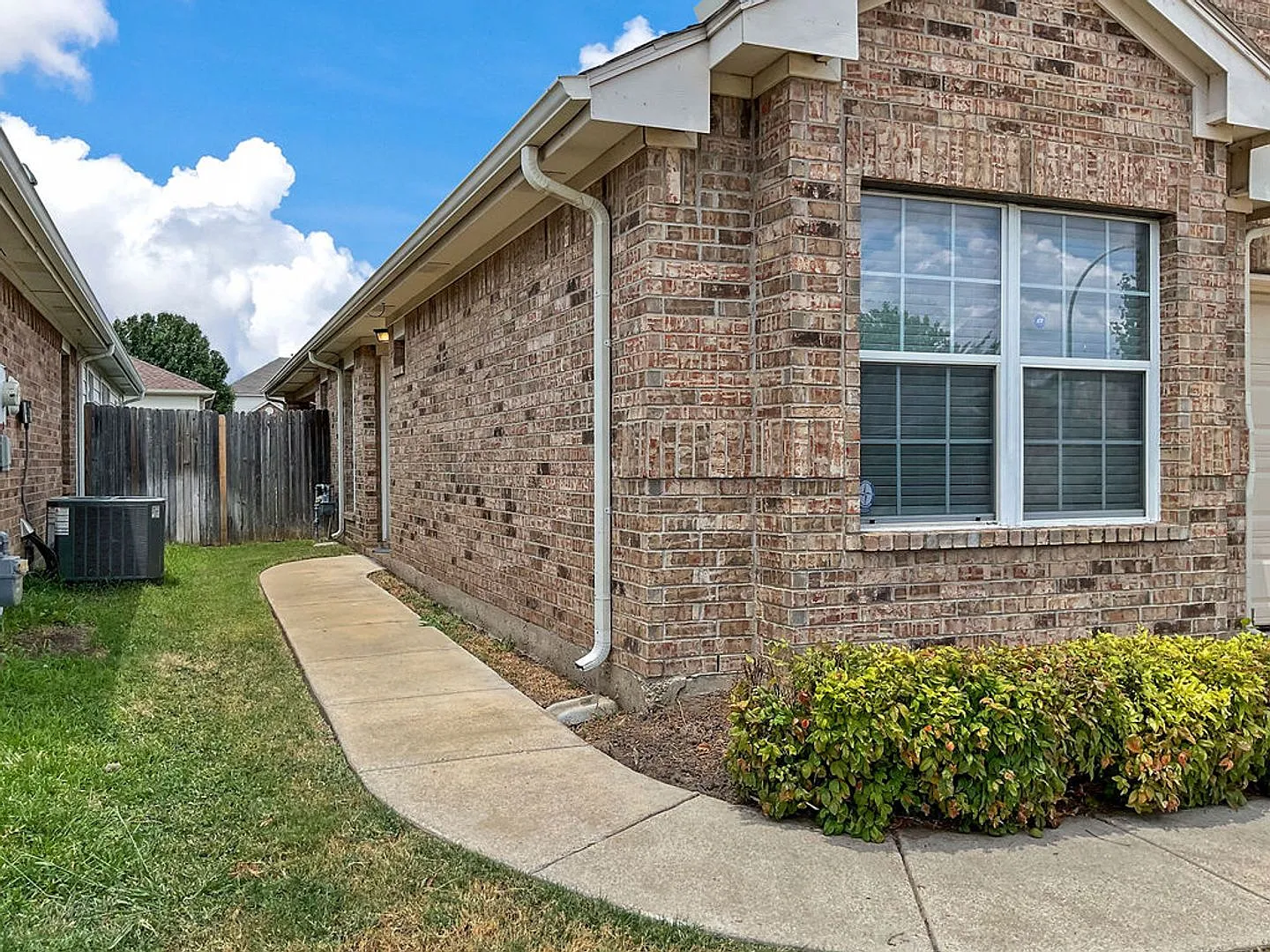 Coming Soon Mid-September 2026! 3-Bedroom Home in Fort Worth — Photo 2