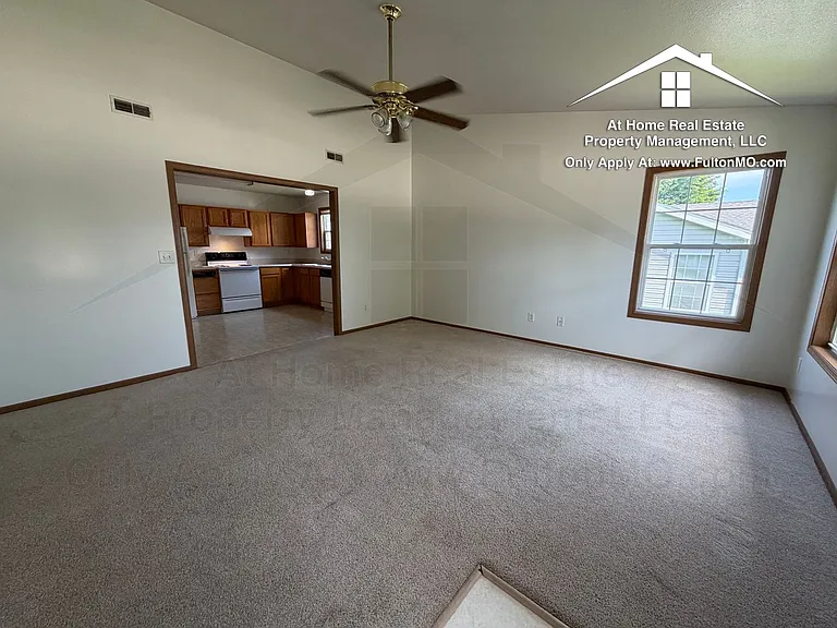 27052707 Porter Pl — Photo 4