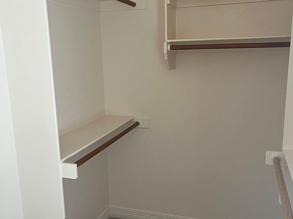 5th image of 4097 N Rolling Meadows Dr