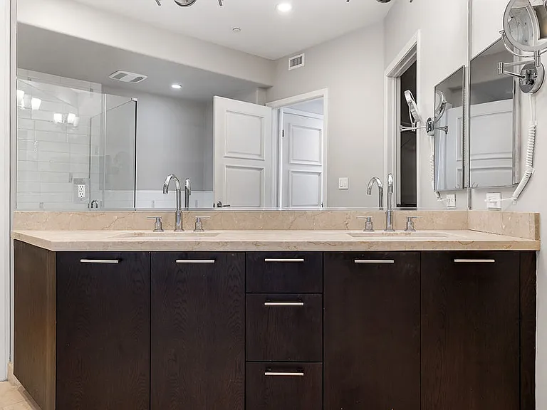 358 Caruso Ave — Photo 14