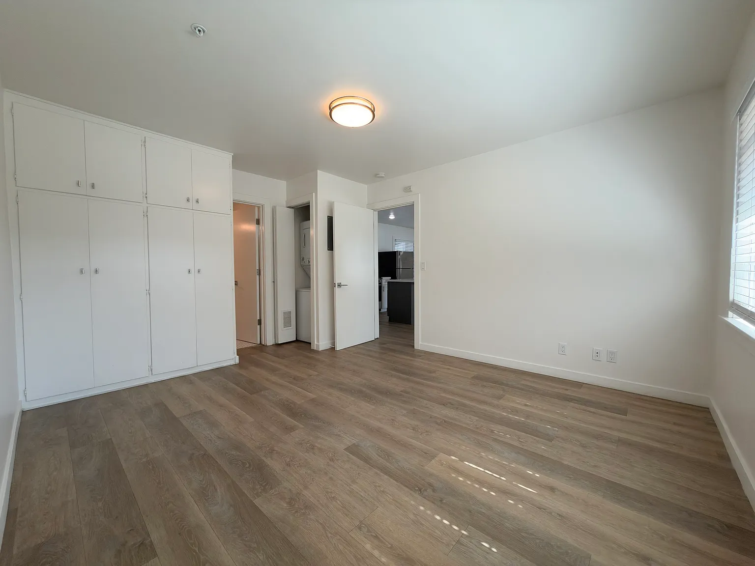 1 bed, $3,150 — Photo 2