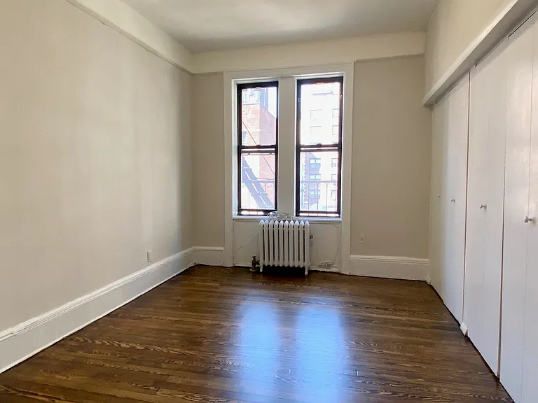 142 E 27th St #5F — Photo 1