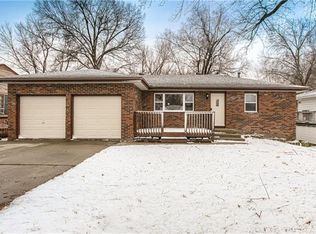 2941 NE 43rd St, Kansas City, MO 64117