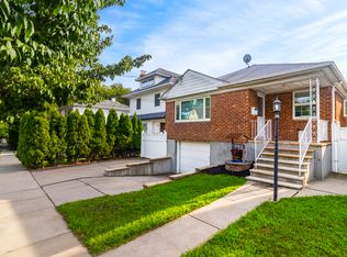 4232 205th St, Bayside, NY 11361