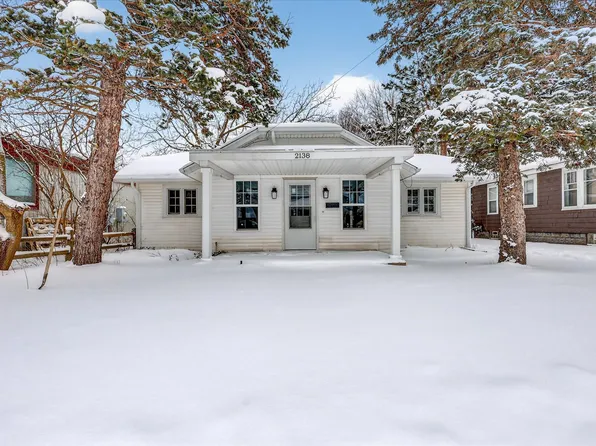 2138 Edgewood Ave NE, Grand Rapids, MI 49505