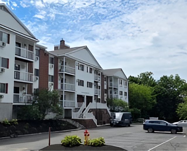 1st image of 490 River Rd APT 31