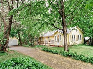 3480 Montgomerie Ave, Deephaven, MN 55391