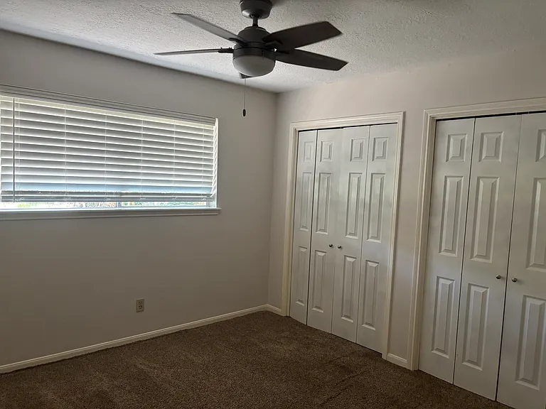 15915 Echo Hill Dr — Photo 6
