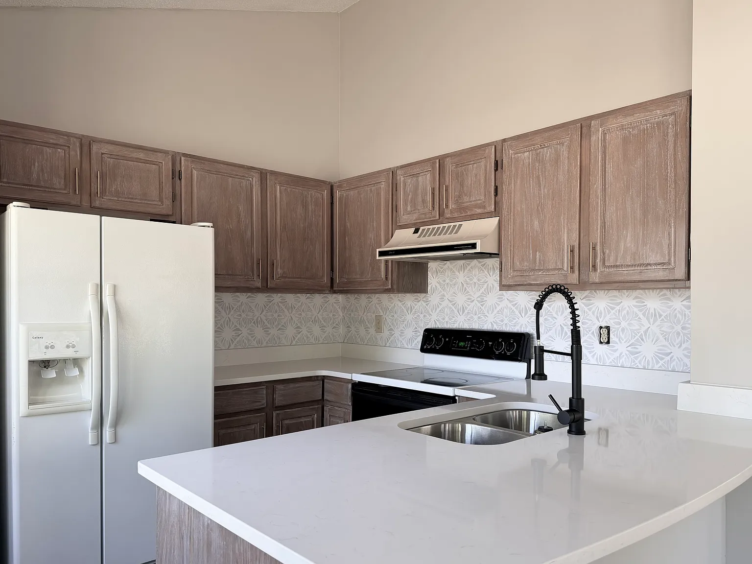 3 bed, 1200 sqft, $1,850 — Photo 3