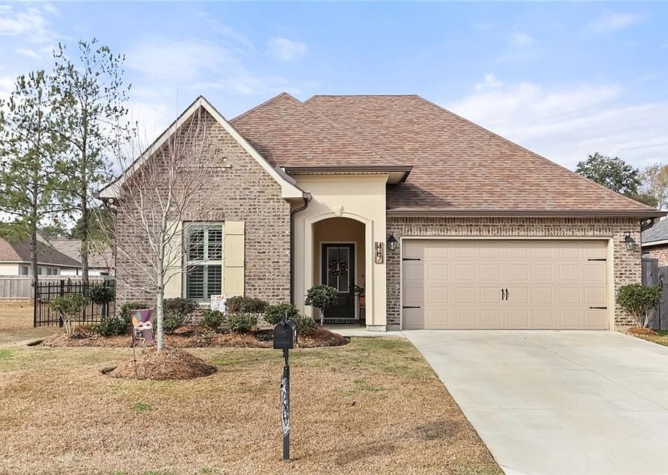 1st image of 447 Terrace Lake Dr