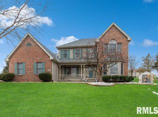 1028 Carriage Hill Ct, Clinton, IA 52732