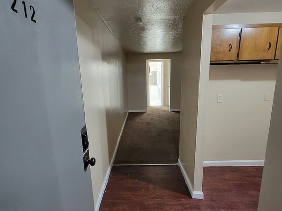 5th image of 13540 Superior Ave #212