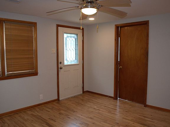 5th image of 416 Victoria Dr
