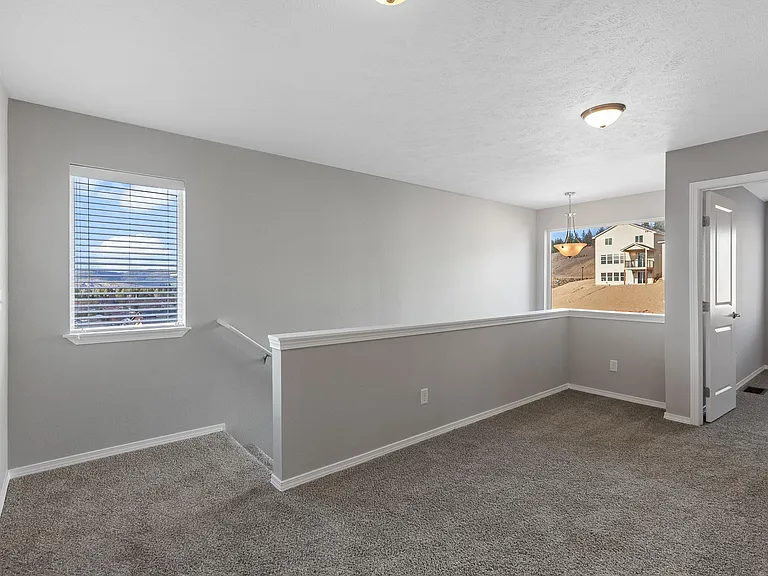 8615 N Seminole St — Photo 13