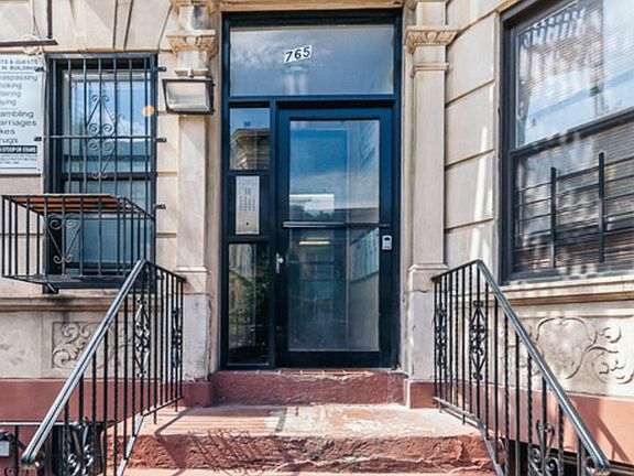 4th image of 765 Macdonough St APT 3C
