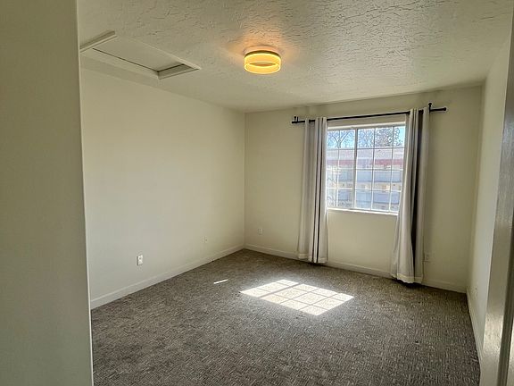 4th image of 423 W 500 N APT 10