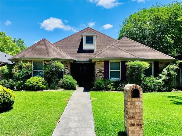 425 Park Ridge Dr, River Ridge, LA 70123