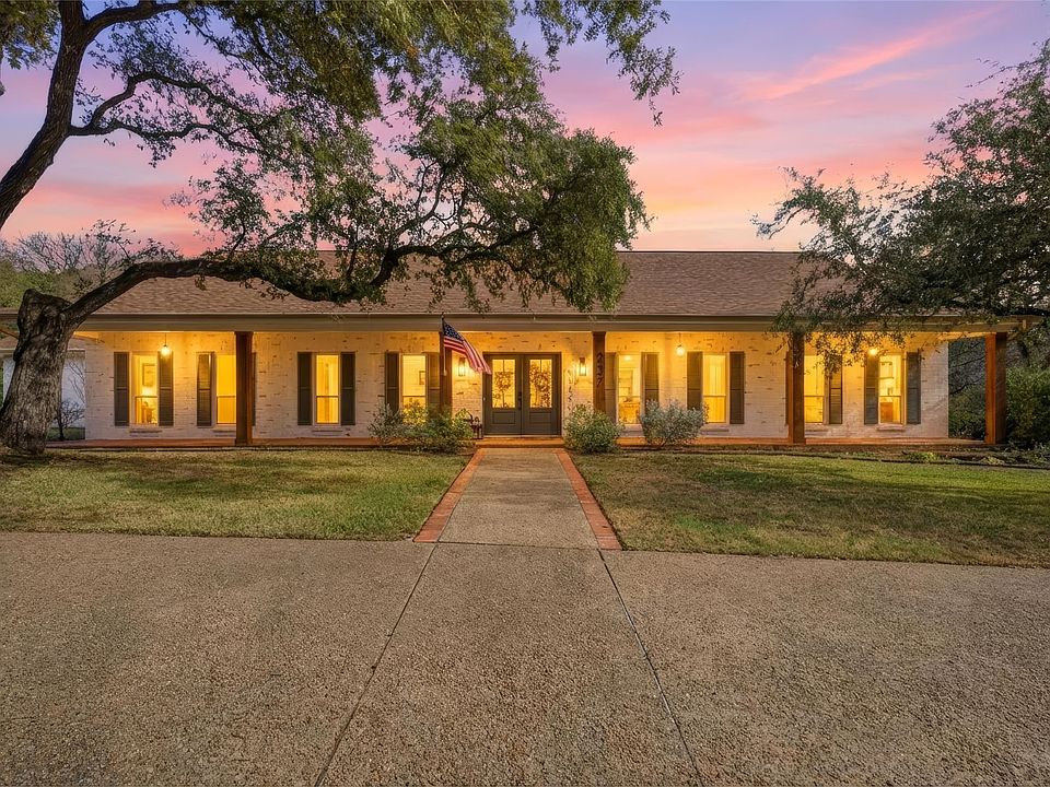 1st image of 227 Oak Creek Cir
