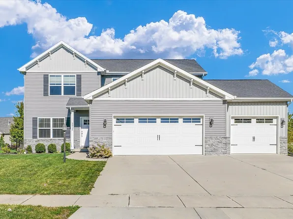 202 Capitol St, Savoy, IL 61874