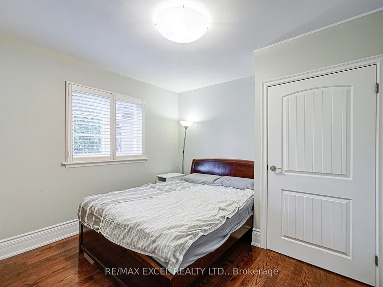 108 Babcombe Dr — Photo 12