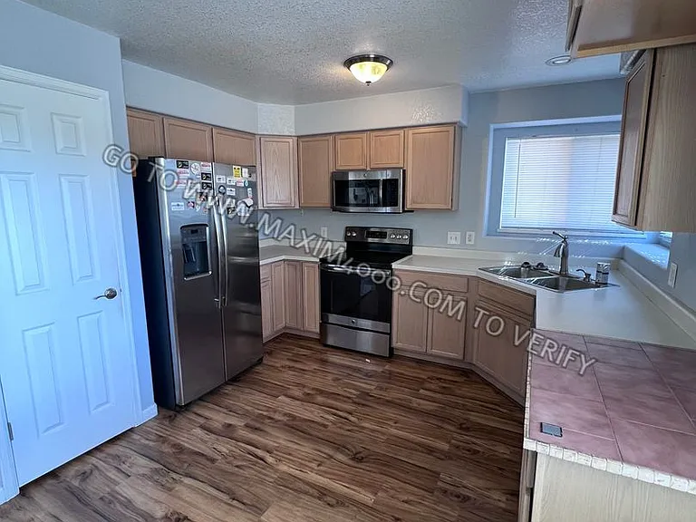 3138 Sharptail St — Photo 5