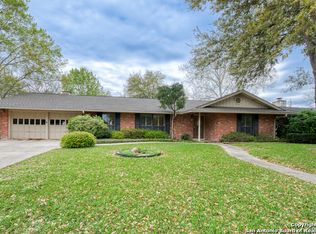 413 Windcrest Dr, Windcrest, TX 78239