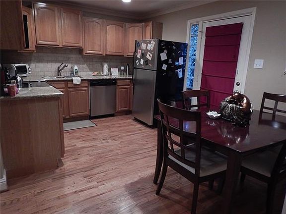 4th image of 5222F Fleetwood Oaks Ave #111F