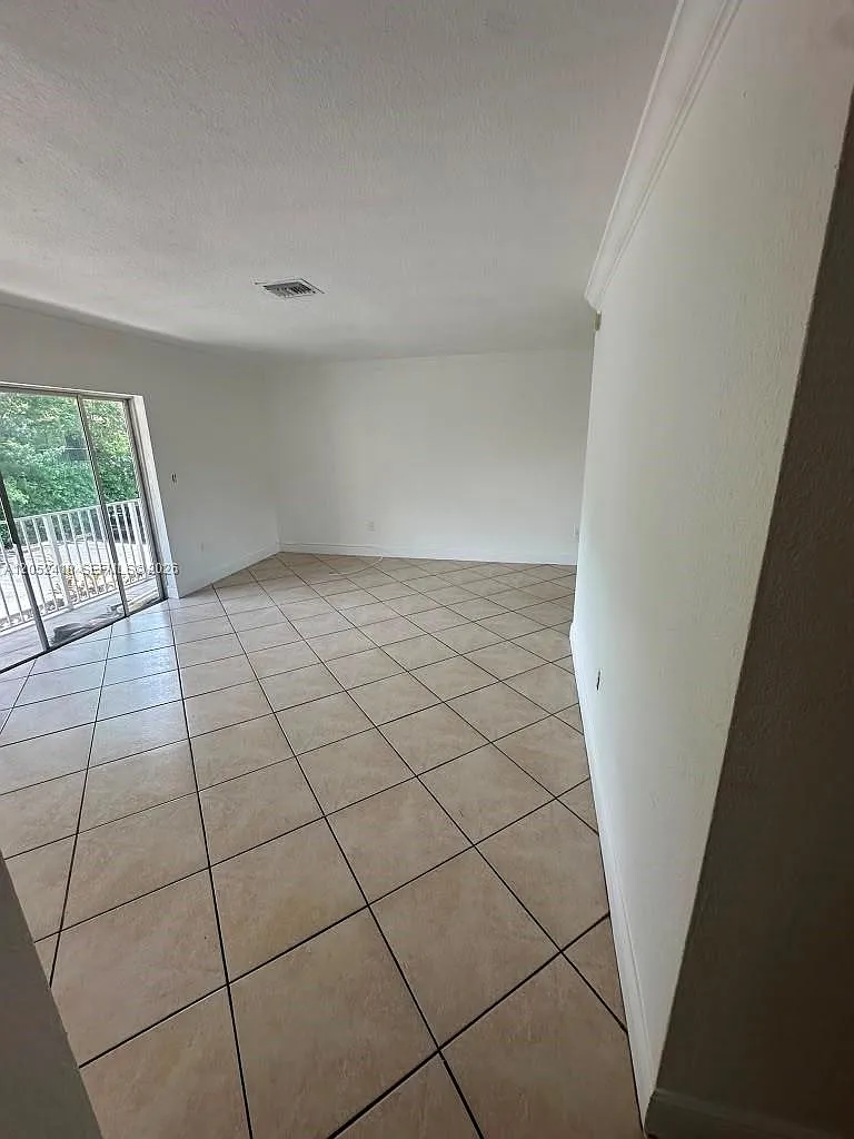 Gallowood Condo — Photo 3