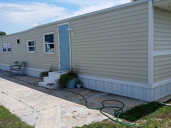 3rd image of 125 Moonlight Dr