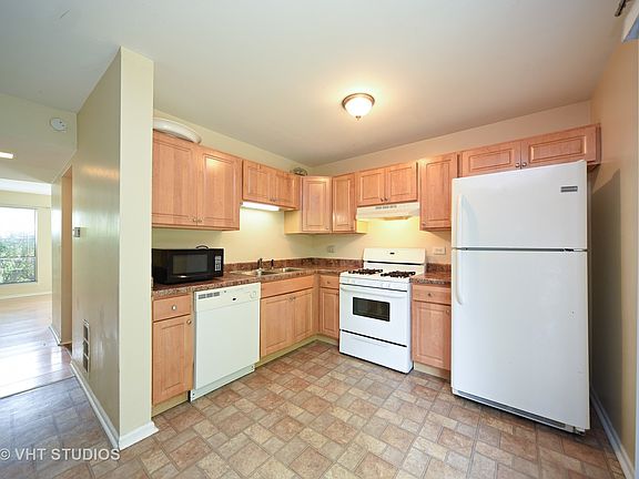 4th image of 1254 Churchill Dr