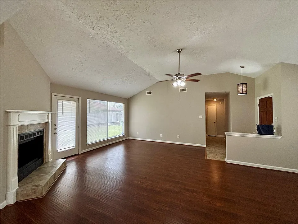 2111 Squire Dobbins Dr