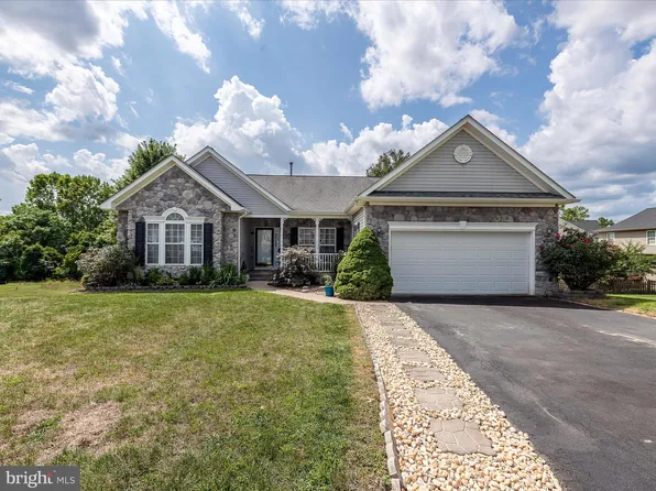 88 Castle Rock Ln, Martinsburg, WV 25405