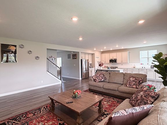 5th image of 9269 Casey Rd