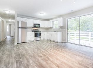 31 Undine Cir, Springfield, MA 01109